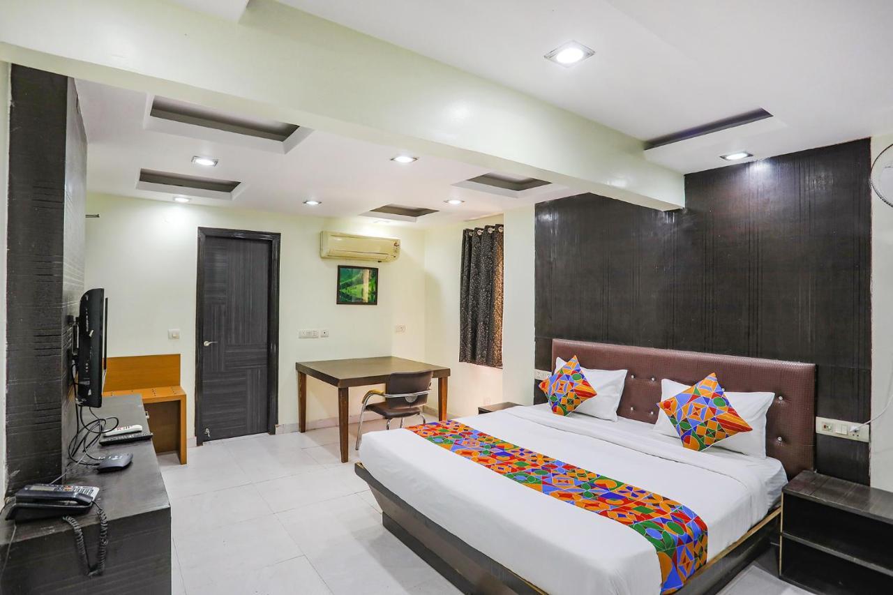 Fabhotel Trio Continental Patel Nagar Нью-Делі Екстер'єр фото