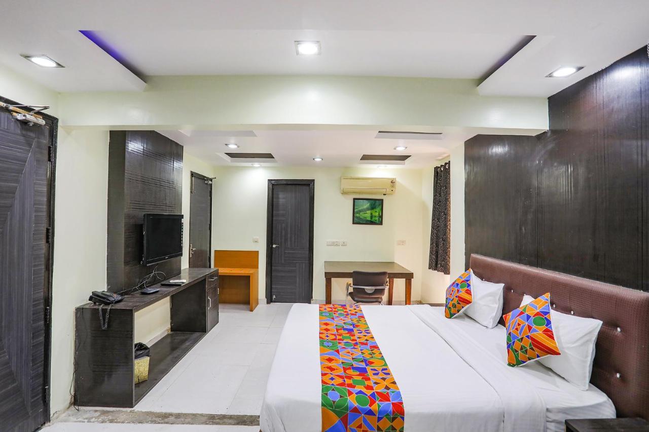 Fabhotel Trio Continental Patel Nagar Нью-Делі Екстер'єр фото